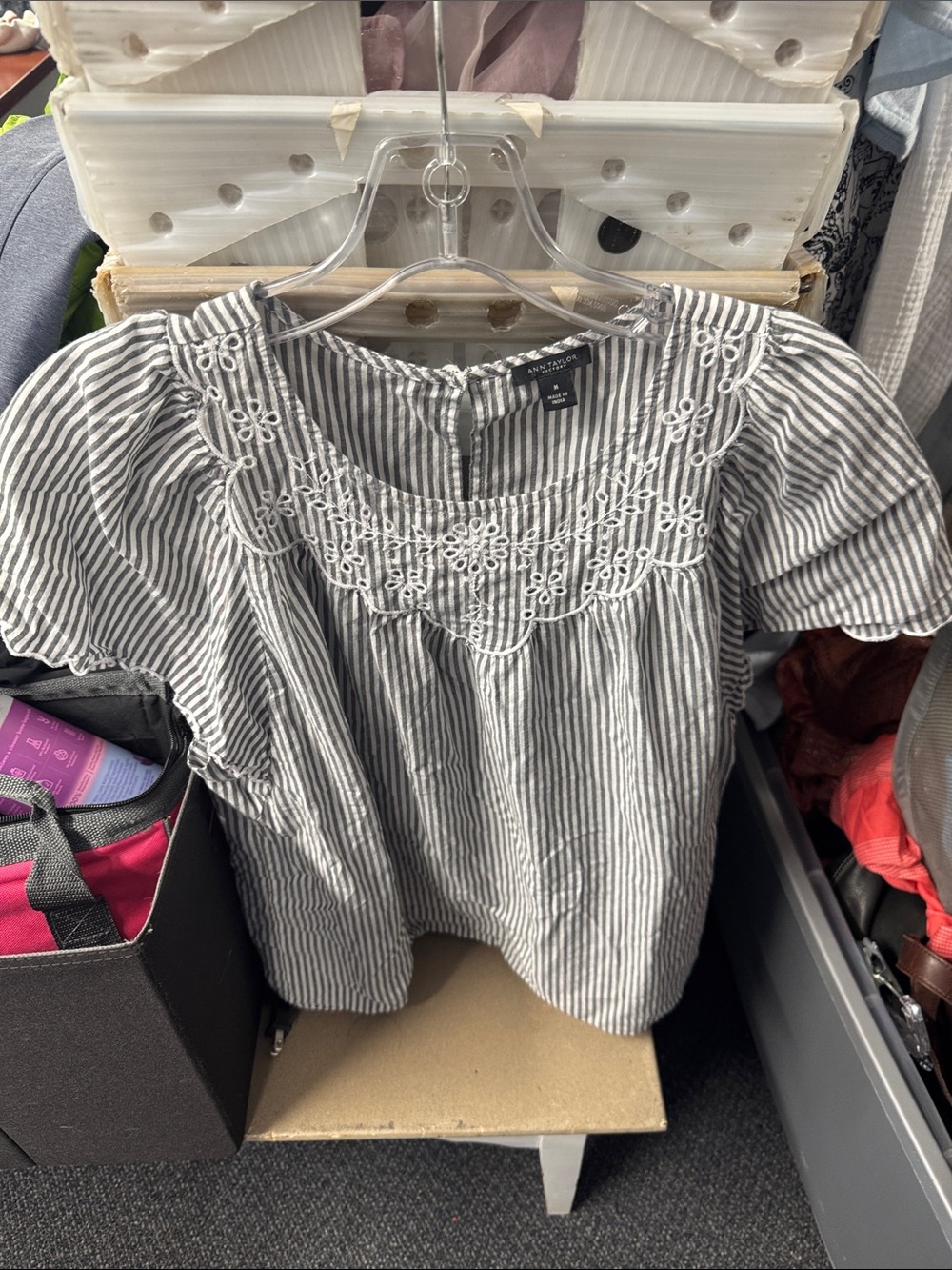 Ann Taylor factory top M // 100211